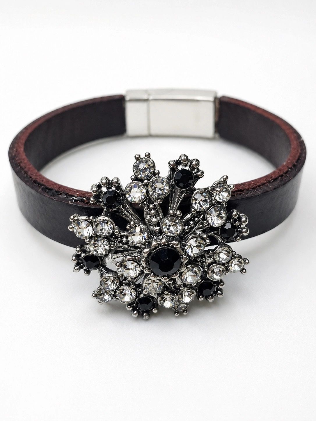 Handcrafted genuine leather bracelet