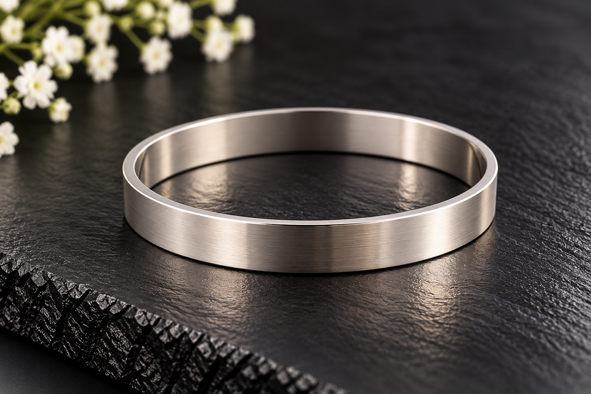 Classic Silver Essential Bangle