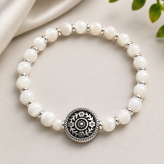 🤍 Mother of Pearl & Silver Medallion Bracelet