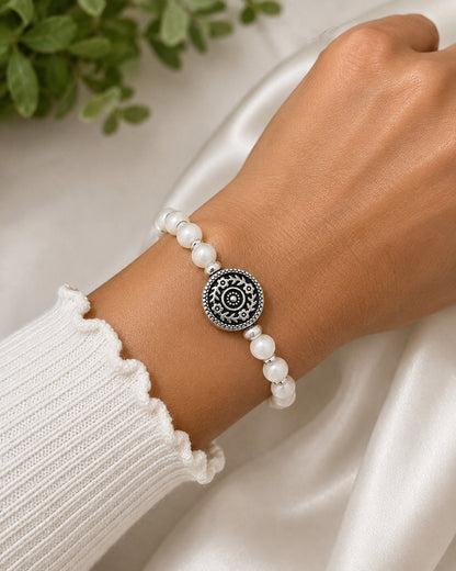 🤍 Mother of Pearl & Silver Medallion Bracelet